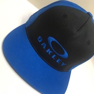 Oakley hat, Blue and black